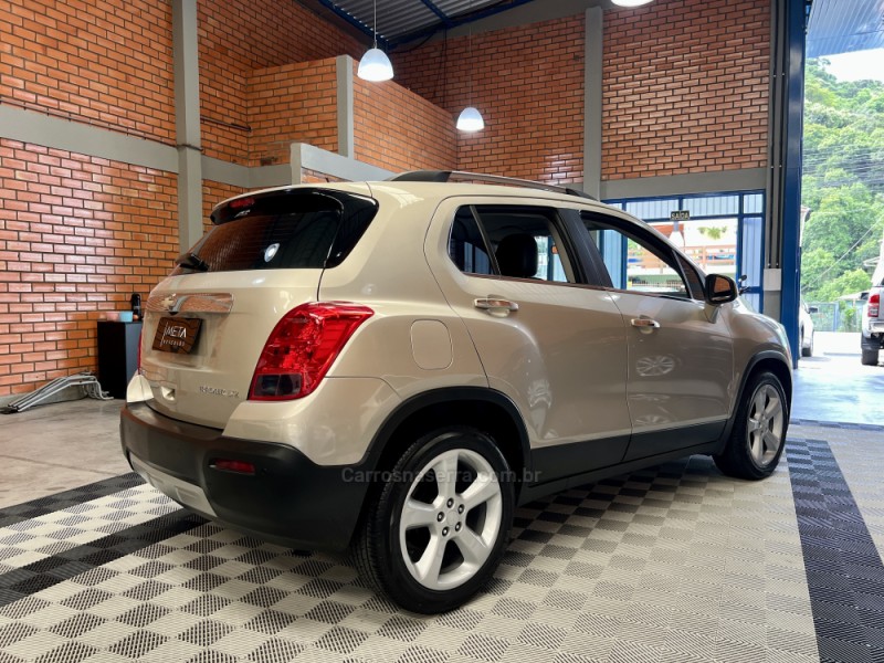 TRACKER 1.8 MPFI LTZ 4X2 16V FLEX 4P AUTOMÁTICO - 2015 - BENTO GONçALVES