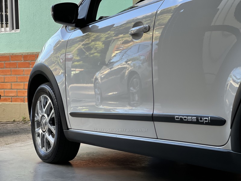 UP 1.0 CROSS T.FLEX 12V 4P MANUAL - 2016 - BENTO GONçALVES