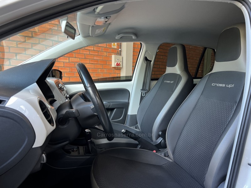 UP 1.0 CROSS T.FLEX 12V 4P MANUAL - 2016 - BENTO GONçALVES