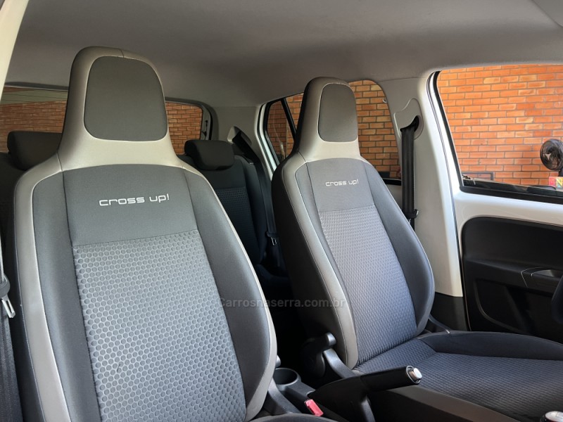 UP 1.0 CROSS T.FLEX 12V 4P MANUAL - 2016 - BENTO GONçALVES