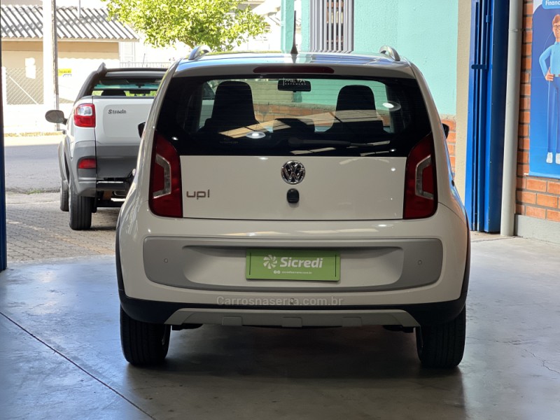 UP 1.0 CROSS T.FLEX 12V 4P MANUAL - 2016 - BENTO GONçALVES