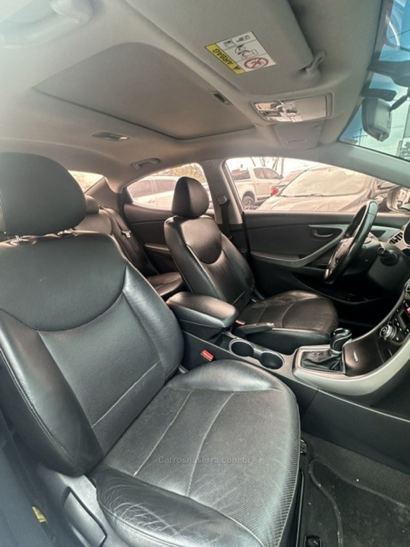 ELANTRA  - 2015 - CANELA