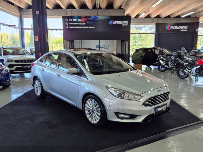 FOCUS 2.0 TITANIUM PLUS FASTBACK 16V FLEX 4P AUTOMÁTICO - 2016 - CAXIAS DO SUL