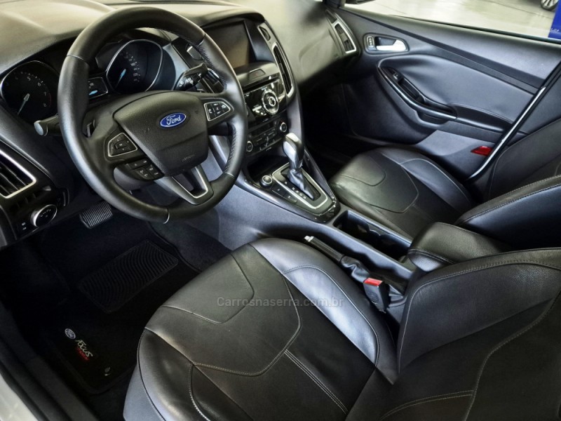 FOCUS 2.0 TITANIUM PLUS FASTBACK 16V FLEX 4P AUTOMÁTICO - 2016 - CAXIAS DO SUL