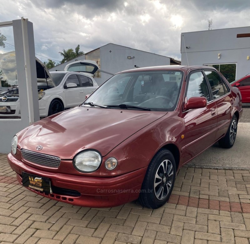 COROLLA 1.6 GLI 16V GASOLINA 4P MANUAL - 1998 - VENâNCIO AIRES