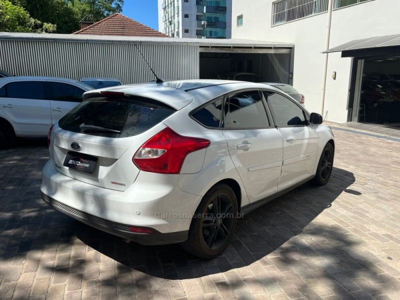 FOCUS 2.0 SE 16V FLEX 4P AUTOMÁTICO - 2015 - BENTO GONçALVES