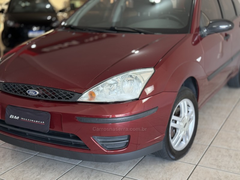 FOCUS 1.6 GL 8V FLEX 4P MANUAL - 2009 - GUAPORé