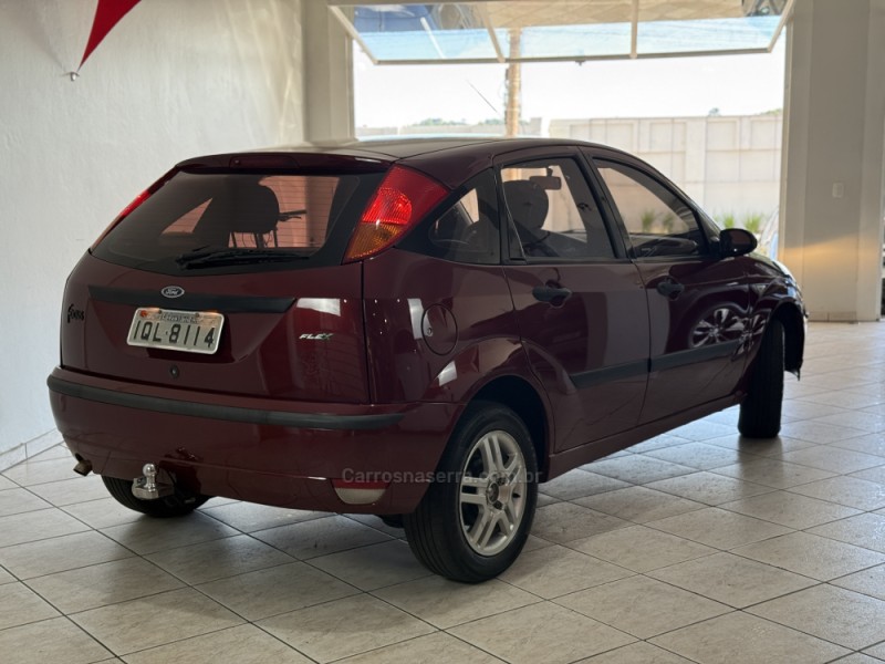 FOCUS 1.6 GL 8V FLEX 4P MANUAL - 2009 - GUAPORé