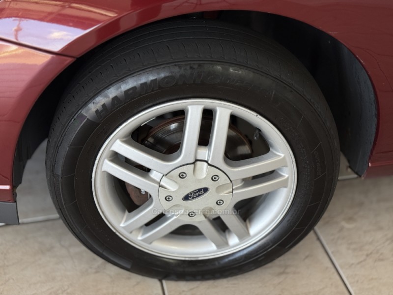 FOCUS 1.6 GL 8V FLEX 4P MANUAL - 2009 - GUAPORé