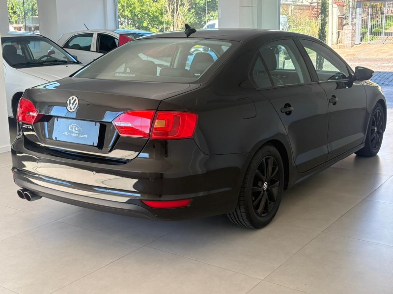 JETTA 2.0 COMFORTLINE FLEX 4P TIPTRONIC - 2011 - BENTO GONçALVES