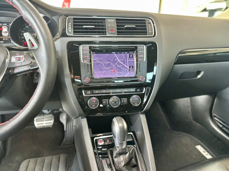 JETTA 2.0 TSI HIGHLINE 211CV GASOLINA 4P DSG - 2016 - CAXIAS DO SUL