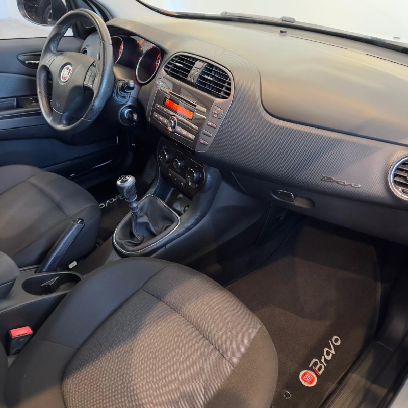 BRAVO 1.8 ESSENCE 16V FLEX 4P MANUAL - 2014 - CAXIAS DO SUL