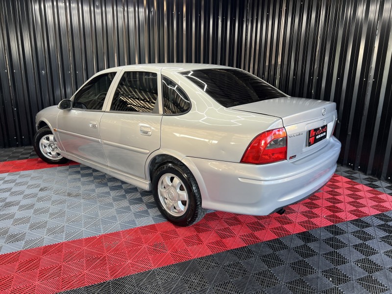 VECTRA 2.2 MPFI GL MILENIUM 8V GASOLINA 4P MANUAL - 2000 - CAXIAS DO SUL