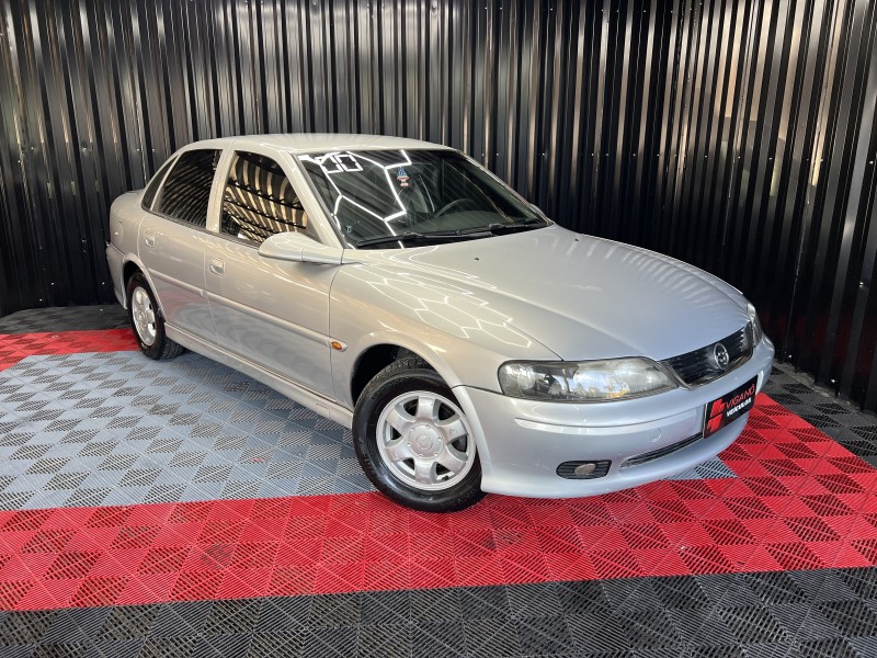 VECTRA 2.2 MPFI GL MILENIUM 8V GASOLINA 4P MANUAL - 2000 - CAXIAS DO SUL