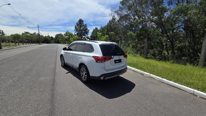 OUTLANDER 2.0 16V GASOLINA 4P AUTOMÁTICO - 2016 - BENTO GONçALVES