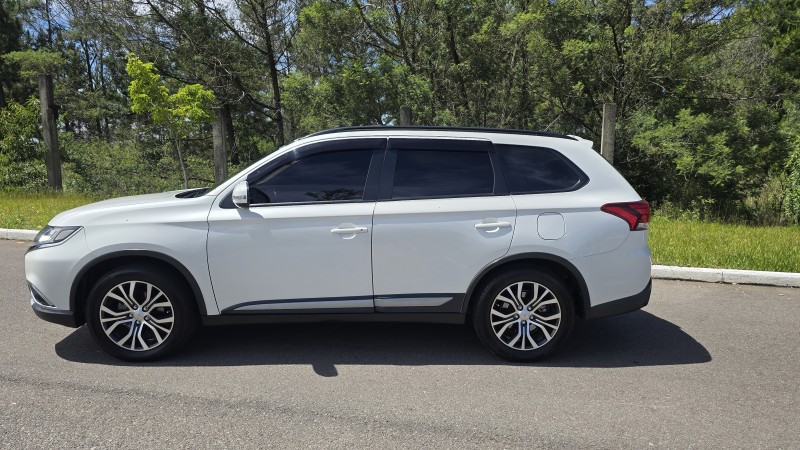 OUTLANDER 2.0 16V GASOLINA 4P AUTOMÁTICO - 2016 - BENTO GONçALVES