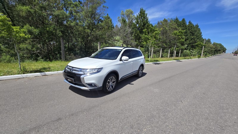 OUTLANDER 2.0 16V GASOLINA 4P AUTOMÁTICO - 2016 - BENTO GONçALVES