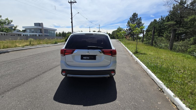 OUTLANDER 2.0 16V GASOLINA 4P AUTOMÁTICO - 2016 - BENTO GONçALVES