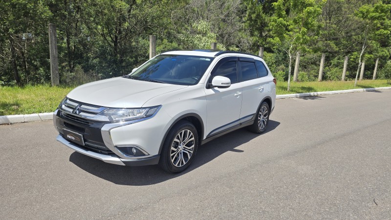 outlander 2.0 16v gasolina 4p automatico 2016 bento goncalves