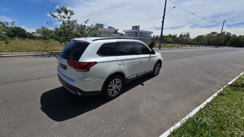 OUTLANDER 2.0 16V GASOLINA 4P AUTOMÁTICO - 2016 - BENTO GONçALVES