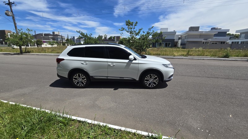 OUTLANDER 2.0 16V GASOLINA 4P AUTOMÁTICO - 2016 - BENTO GONçALVES
