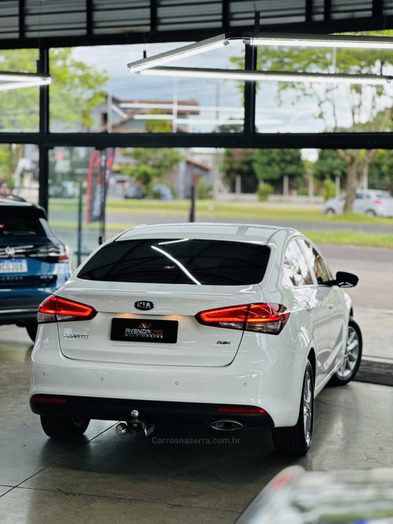 CERATO 1.6 EX2 SEDAN 16V GASOLINA 4P AUTOMÁTICO - 2019 - CANELA