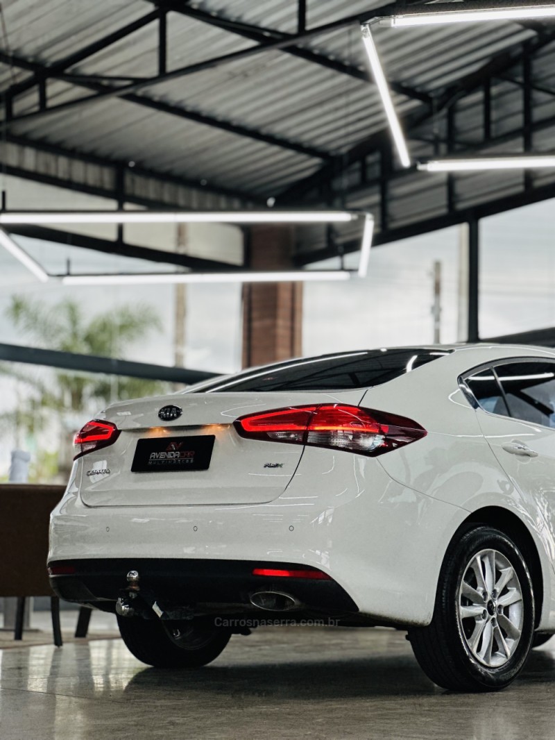 CERATO 1.6 EX2 SEDAN 16V GASOLINA 4P AUTOMÁTICO - 2019 - CANELA