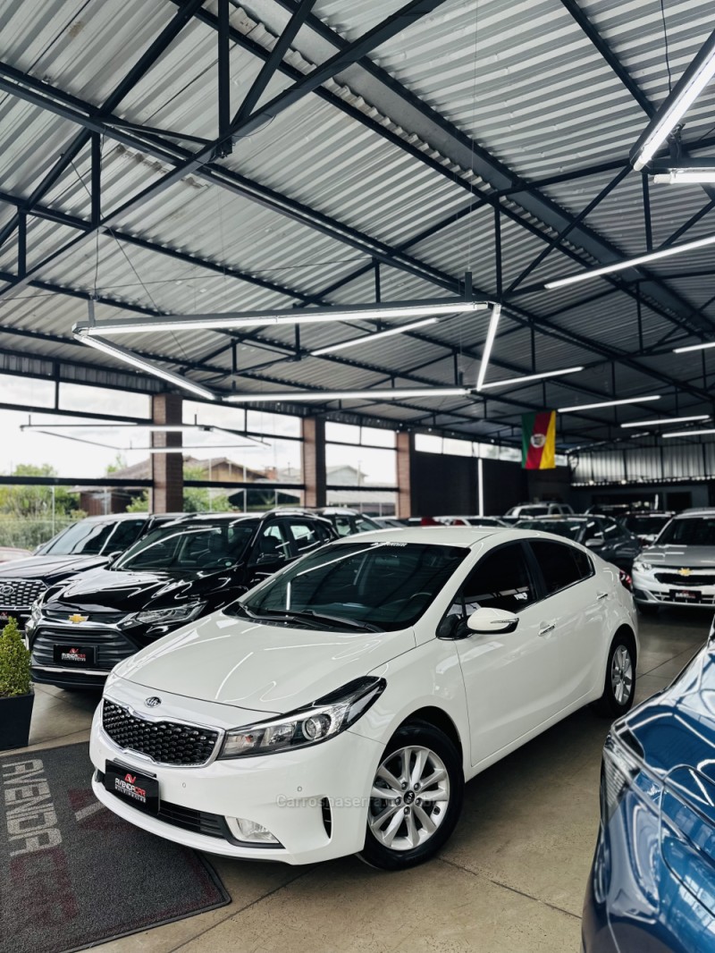 cerato 1.6 ex2 sedan 16v gasolina 4p automatico 2019 canela