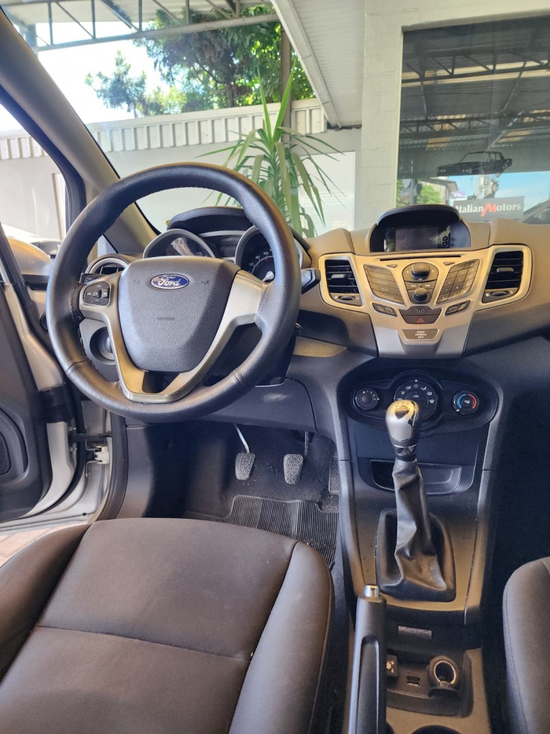 FIESTA 1.6 SE HATCH 16V FLEX 4P MANUAL - 2012 - CAXIAS DO SUL
