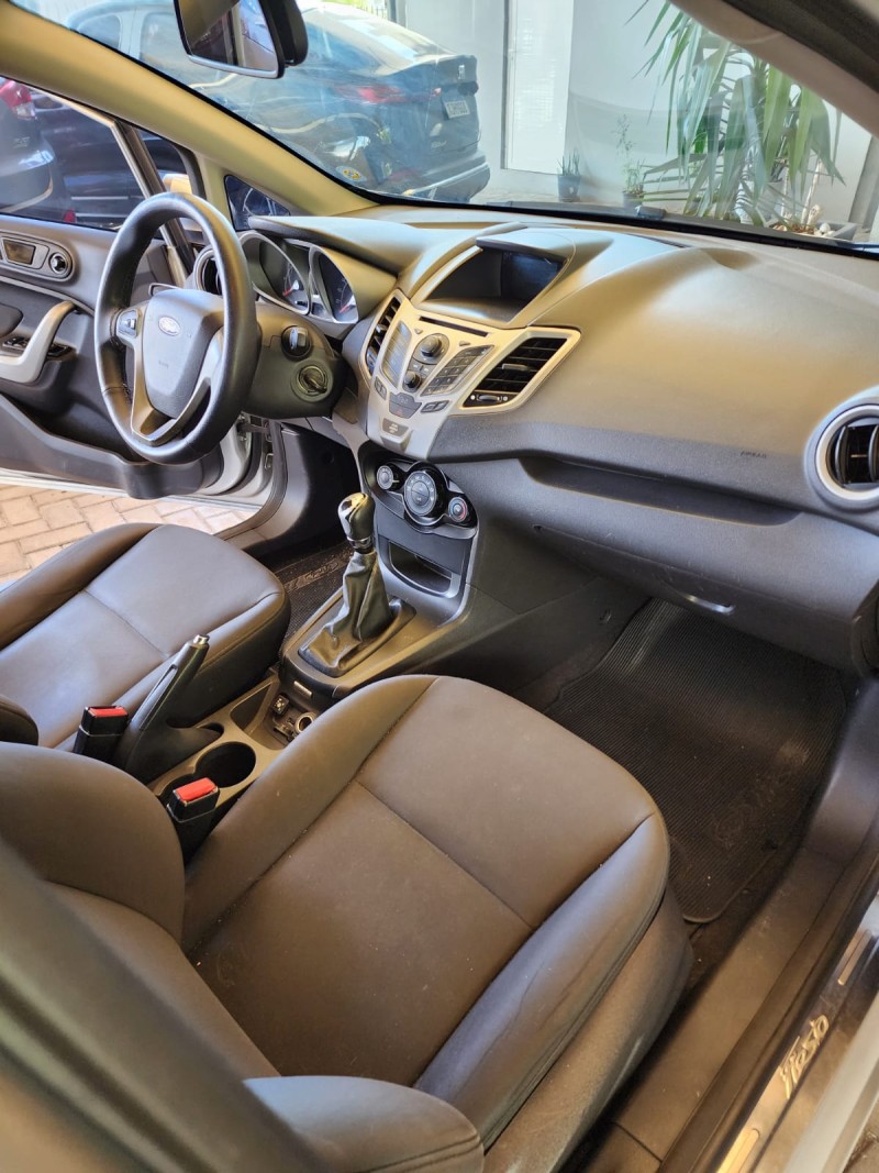 FIESTA 1.6 SE HATCH 16V FLEX 4P MANUAL - 2012 - CAXIAS DO SUL