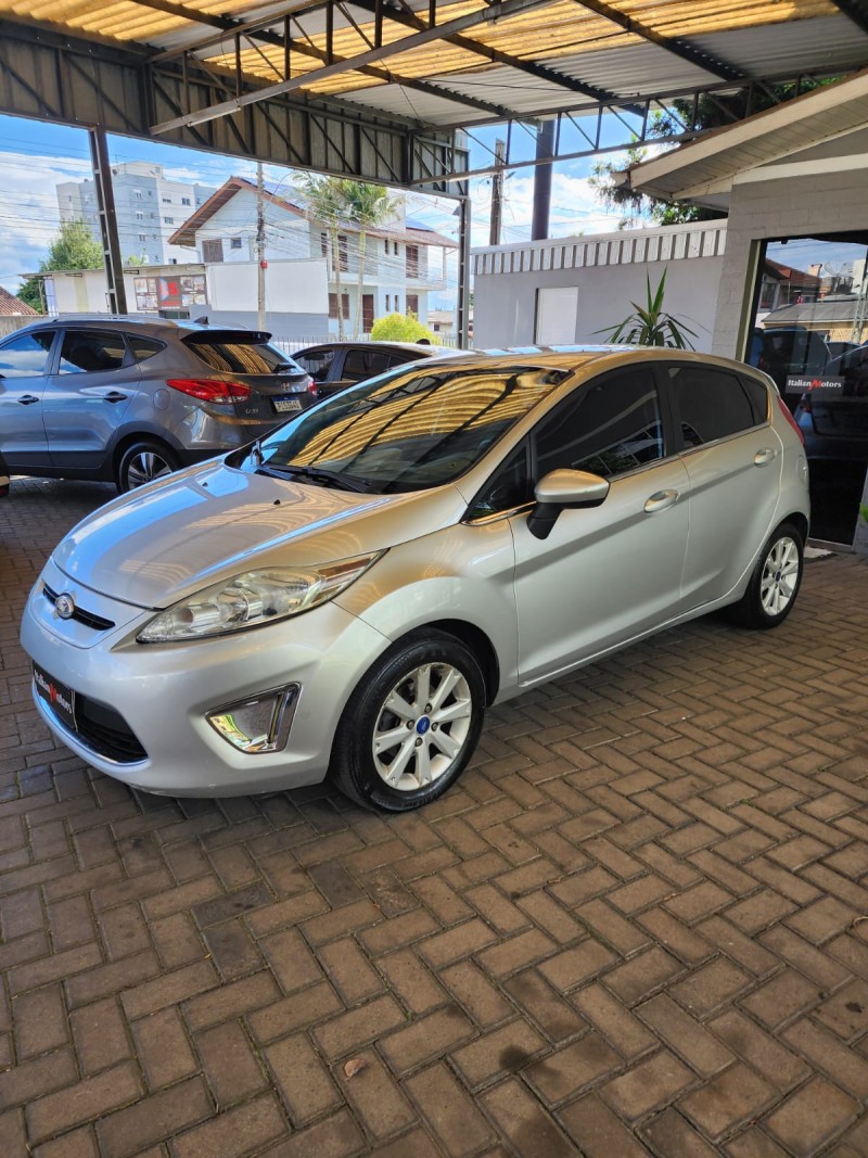 FIESTA 1.6 SE HATCH 16V FLEX 4P MANUAL - 2012 - CAXIAS DO SUL