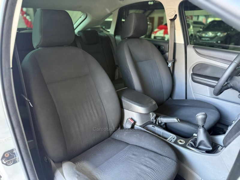 FOCUS 1.6 GL 16V FLEX 4P MANUAL - 2012 - NOVO HAMBURGO