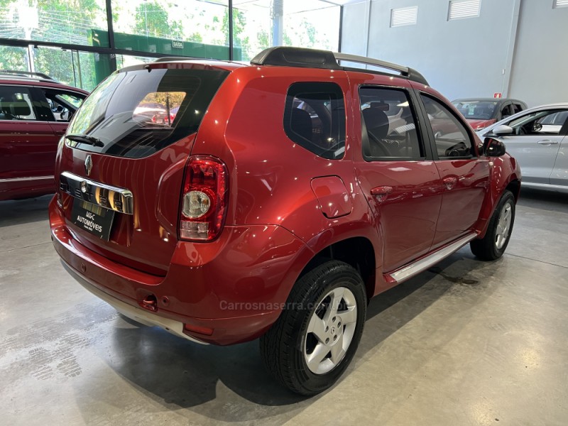 DUSTER 1.6 DYNAMIQUE 4X2 16V FLEX 4P MANUAL - 2015 - CAXIAS DO SUL