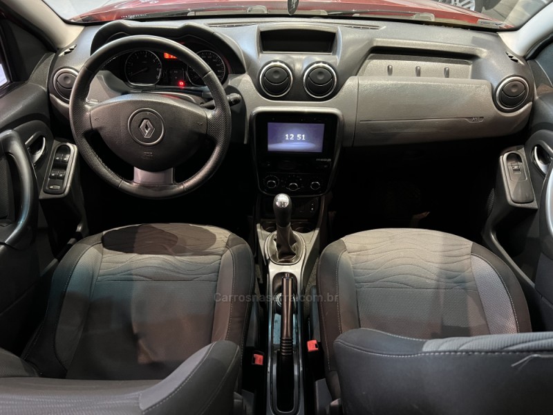 DUSTER 1.6 DYNAMIQUE 4X2 16V FLEX 4P MANUAL - 2015 - CAXIAS DO SUL