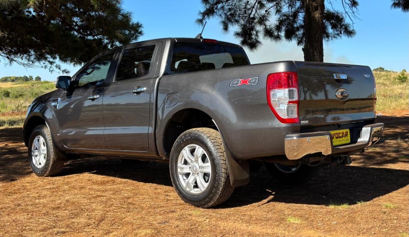 RANGER 3.2 XLT 4X4 CD 20V DIESEL 4P AUTOMÁTICO - 2023 - VACARIA