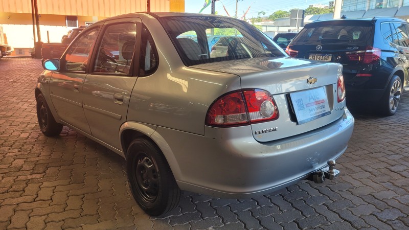 CLASSIC 1.0 MPFI LS 8V FLEX 4P MANUAL - 2011 - GARIBALDI