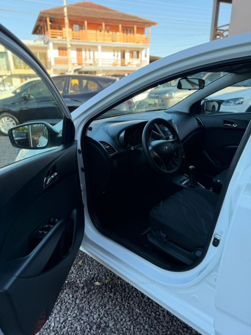 HB20 1.0 COMFORT STYLE 12V FLEX 4P MANUAL - 2015 - LAJEADO