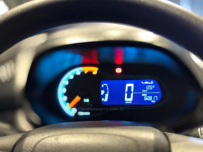 ONIX 1.4 MPFI LTZ 8V FLEX 4P MANUAL - 2015 - FARROUPILHA