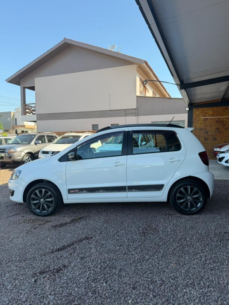 FOX 1.6 MI ROCK IN RIO 8V FLEX 4P MANUAL - 2011 - LAJEADO