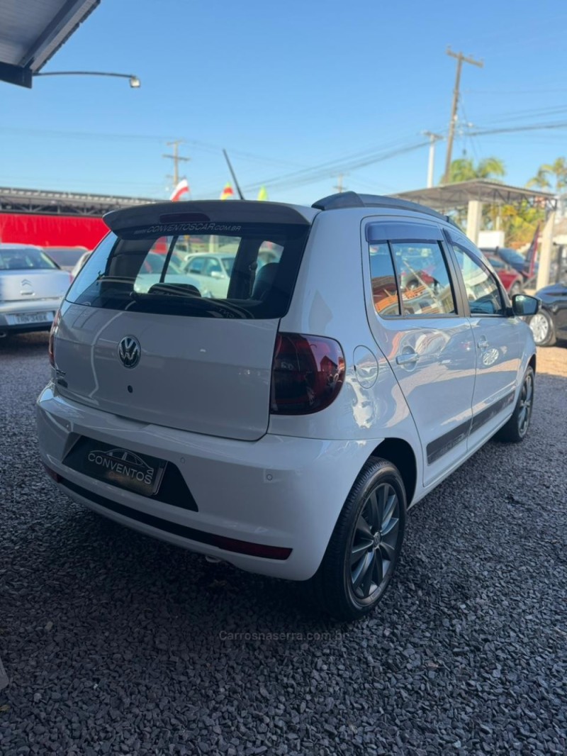 FOX 1.6 MI ROCK IN RIO 8V FLEX 4P MANUAL - 2011 - LAJEADO