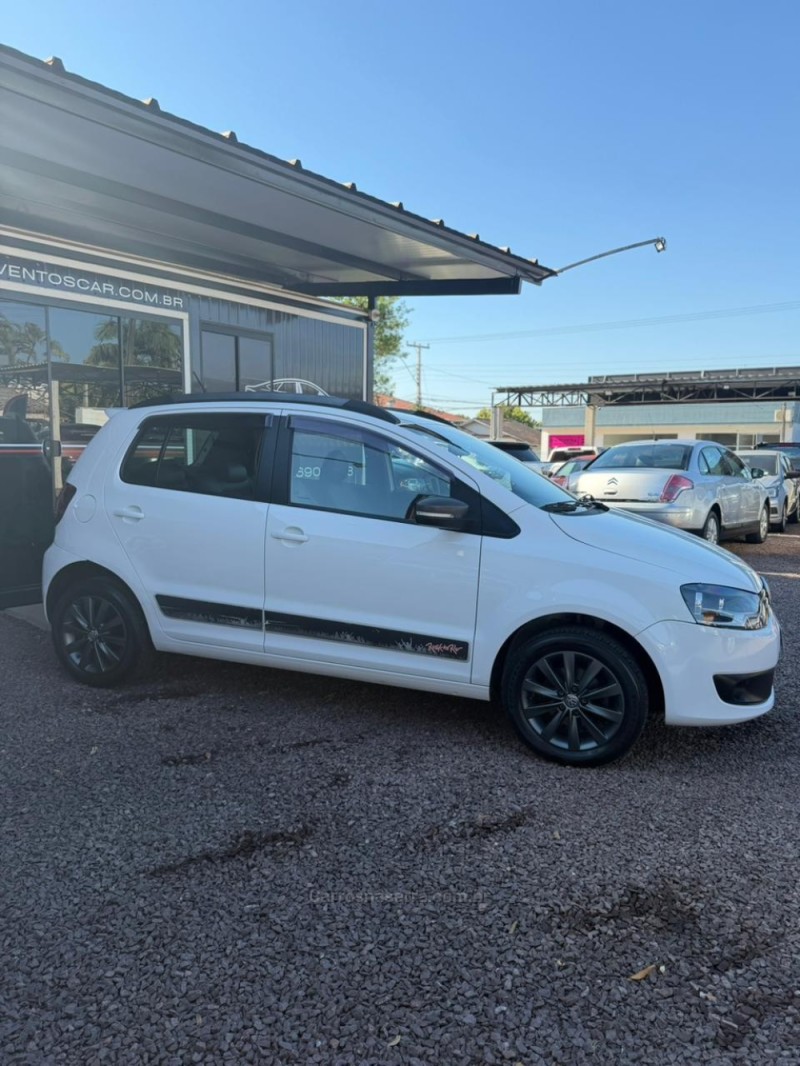 FOX 1.6 MI ROCK IN RIO 8V FLEX 4P MANUAL - 2011 - LAJEADO