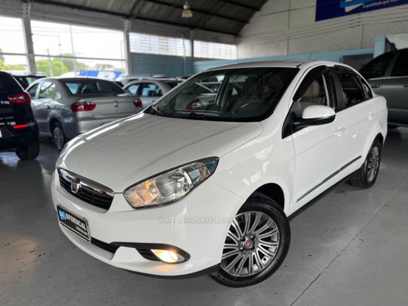 FIAT - GRAND SIENA - 2013/2014 - Branca - R$ 38.900,00