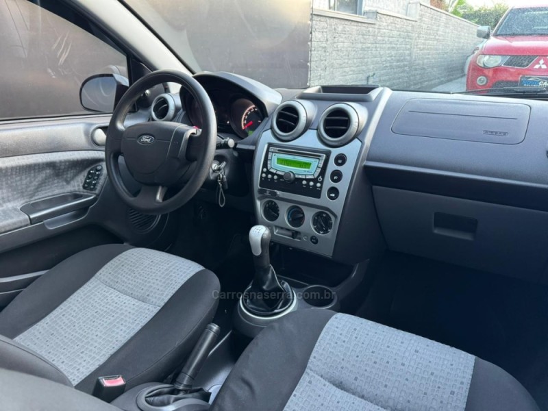 FIESTA 1.6 ROCAM SE 8V FLEX 4P MANUAL - 2014 - ESTâNCIA VELHA