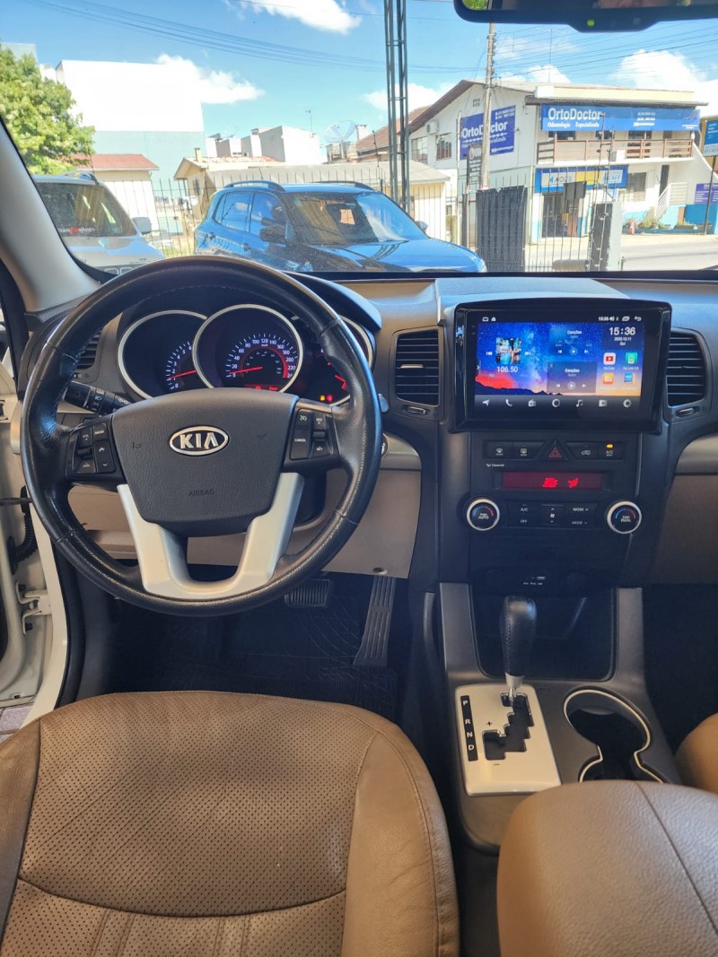 SORENTO 2.4 EX2 4X2 16V GASOLINA 4P 7 LUGARES AUTOMÁTICO - 2012 - CAXIAS DO SUL