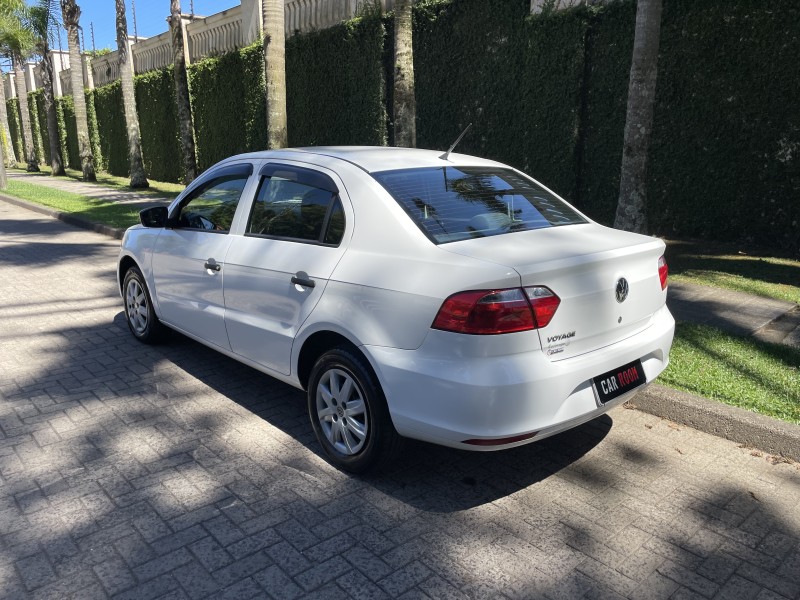 VOYAGE 1.0 MI TRENDLINE 8V FLEX 4P MANUAL - 2016 - CAXIAS DO SUL