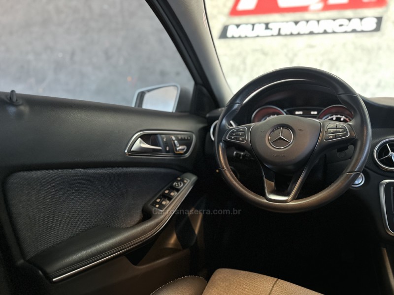 GLA 200 1.6 CGI STYLE 16V TURBO GASOLINA 4P AUTOMÁTICO - 2020 - CAXIAS DO SUL