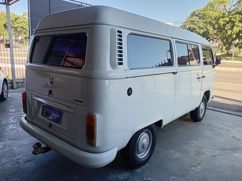 KOMBI 1.4 MI STD ESCOLAR 8V FLEX 3P MANUAL - 2006 - CAXIAS DO SUL