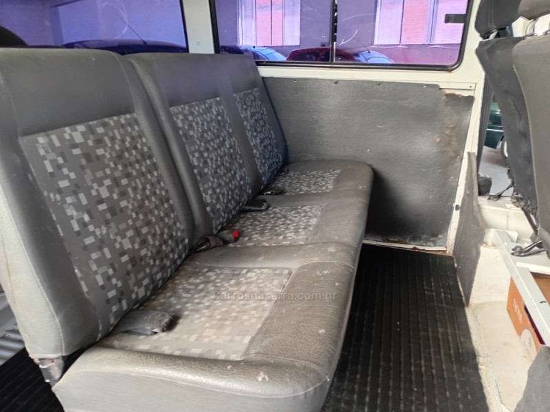 KOMBI 1.4 MI STD ESCOLAR 8V FLEX 3P MANUAL - 2006 - CAXIAS DO SUL