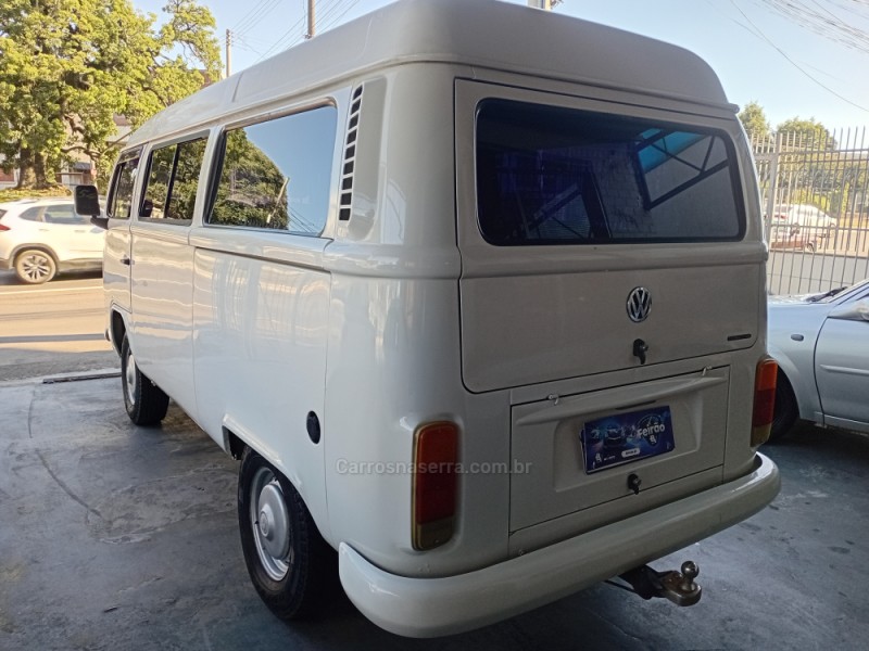 KOMBI 1.4 MI STD ESCOLAR 8V FLEX 3P MANUAL - 2006 - CAXIAS DO SUL