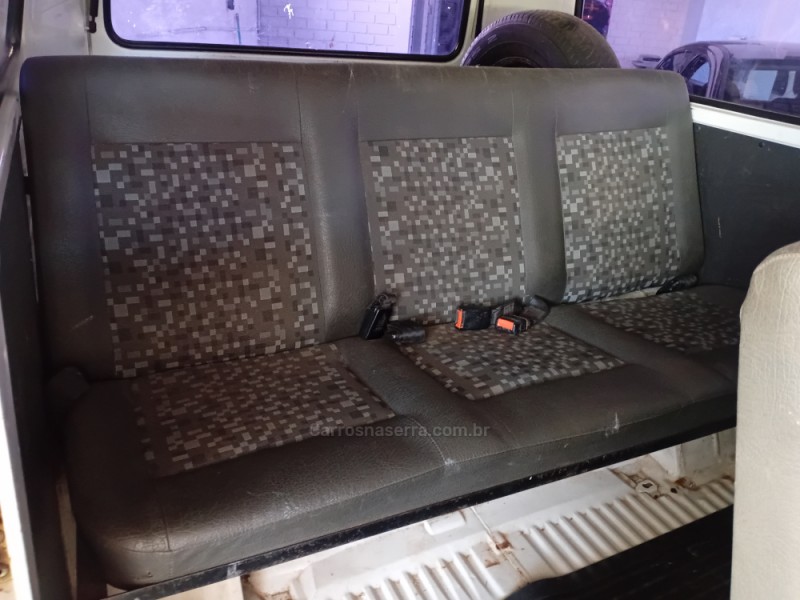 KOMBI 1.4 MI STD ESCOLAR 8V FLEX 3P MANUAL - 2006 - CAXIAS DO SUL